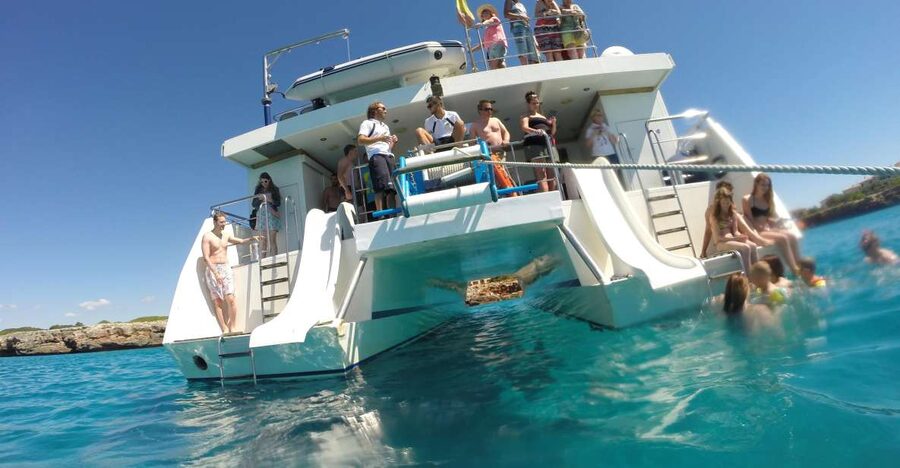 Mallorca: 4-Hour Eastern Coast Catamaran Cruise - Seeing the coast from the catamaran