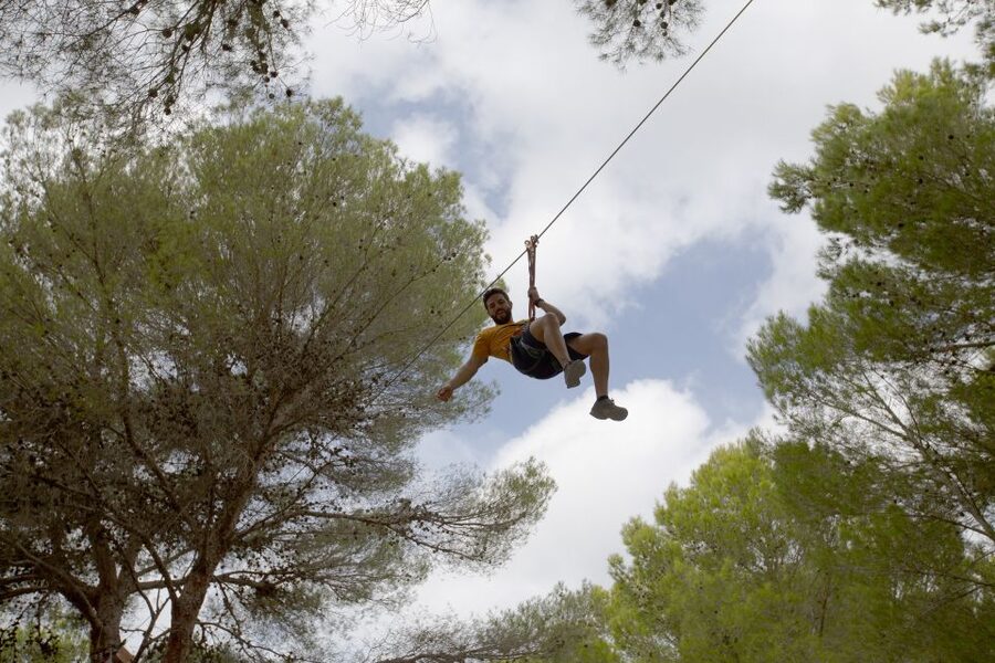 Mallorca: Adrenaline Tree Top Adventure Entry Ticket - The Explorador course, from platform to platform