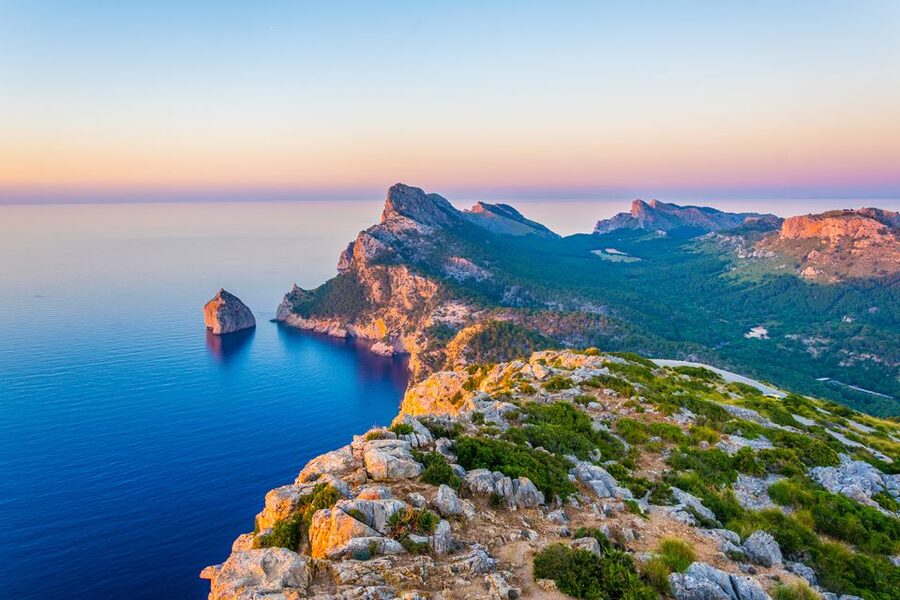 Mallorca: Alcudia Old Town, Market, and Formentor Beach - An hour at Formentor Beach