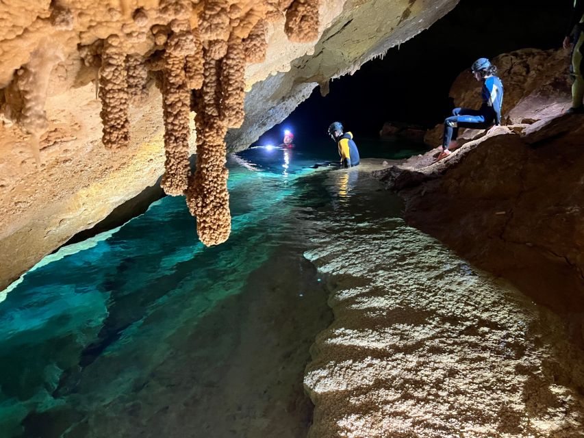 Mallorca: Aquatic Cave Exploration Guided Tour - Cala Falcó and the water approach
