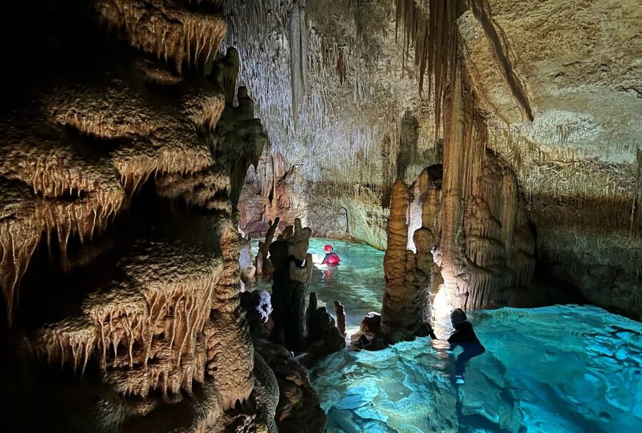 Mallorca: Aquatic Cave Exploration Guided Tour - Inside the cave for 90 minutes