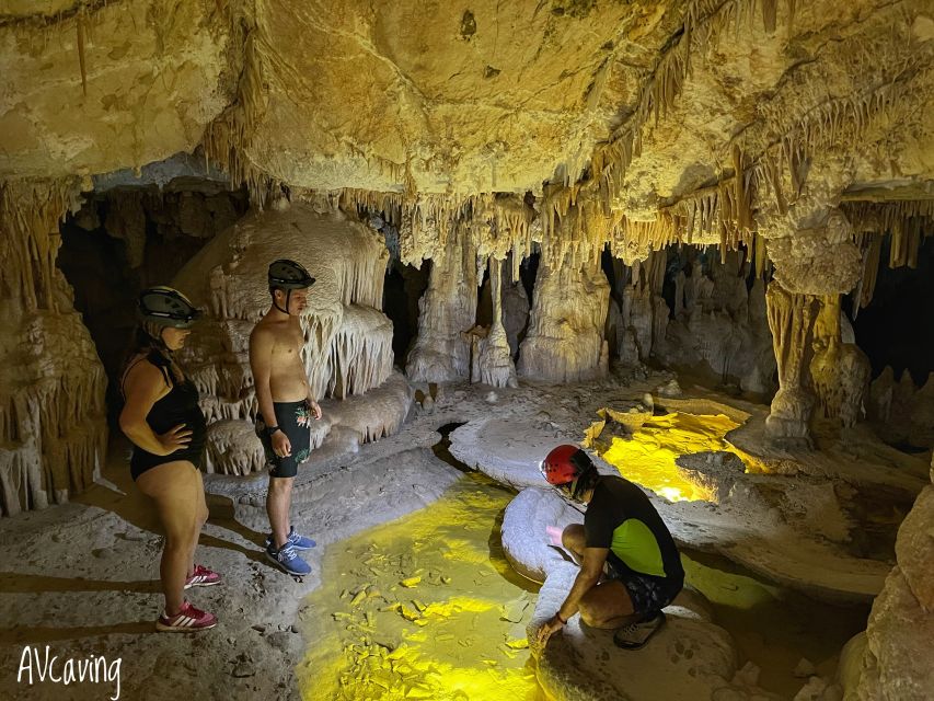 Mallorca: Beach Inside the Cave Tour - Who should book this experience?