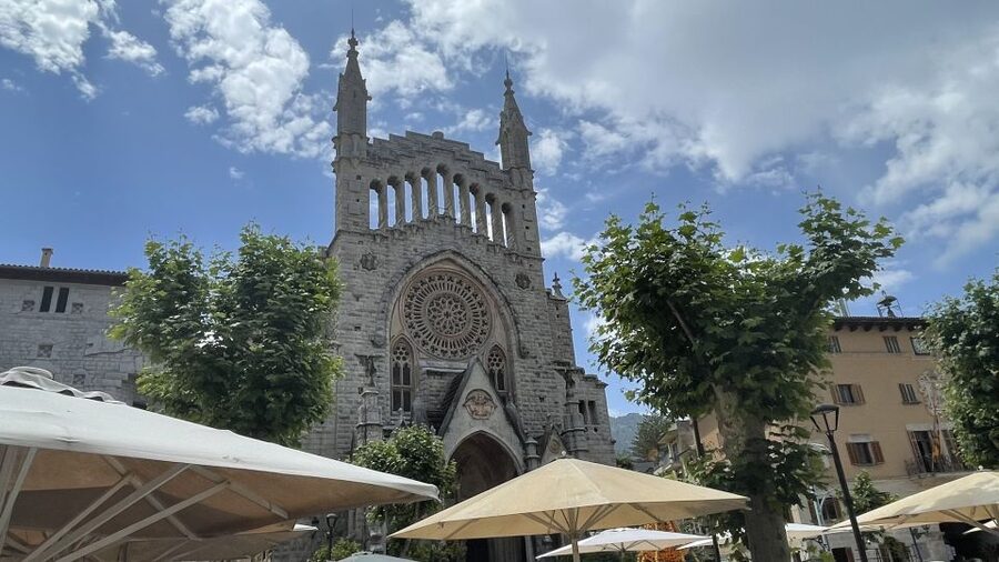 Mallorca Beyond the Guidebooks - Tour with the famous Author - A quieter stop away from the main circuit