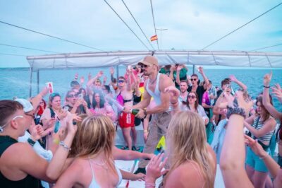 Boat Party with DJ, Buffet and Entertainment