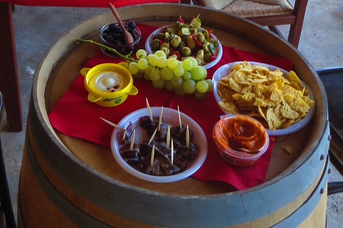 Mallorca Bodega & Olive Minibus Tour incl. Pick-up South Coast - The tasting: wine, olive oil, and pamboli