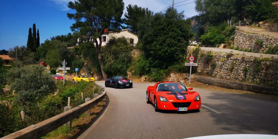 Mallorca: Cabrio Sports Car Tour - Who will enjoy this most