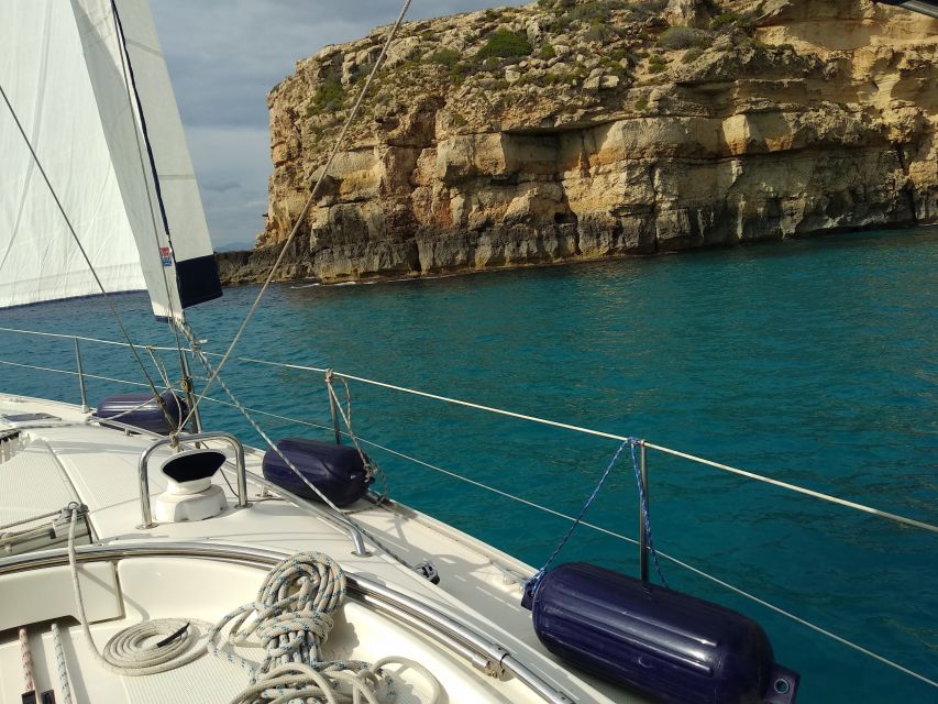 Mallorca: Cala Vella Boat Tour with Swiming, Food, & Drinks - What to bring and how to prepare