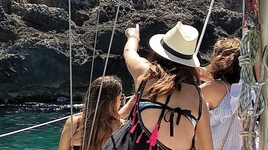 Mallorca: Cala Vella Boat Tour with Swiming, Food, & Drinks - Morning route: Cap Enderrocat, Cala Blava, and Cala Vella