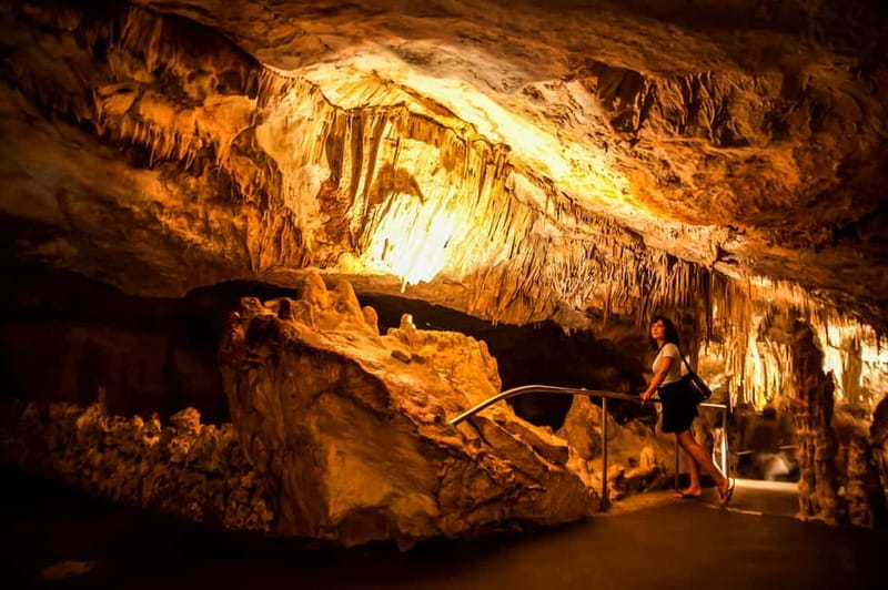 Mallorca: Caves of Drach Tour from the North with Boat Trip - Entering Mallorca’s Caves of Drach