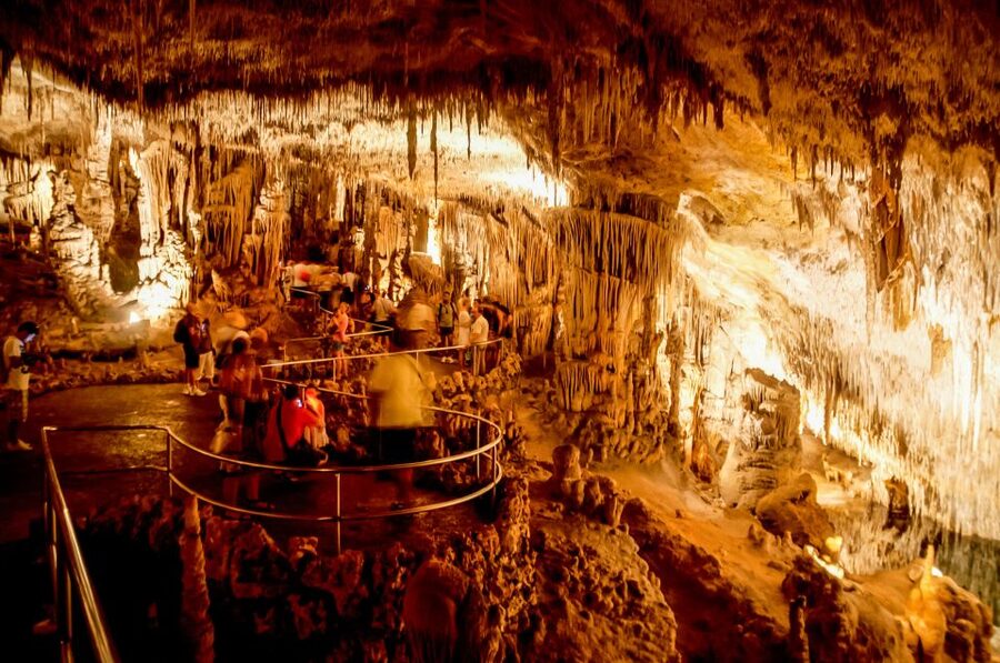 Mallorca: Caves of Drach Tour from the North with Boat Trip - Coach ride from Alcúdia to Porto Cristo