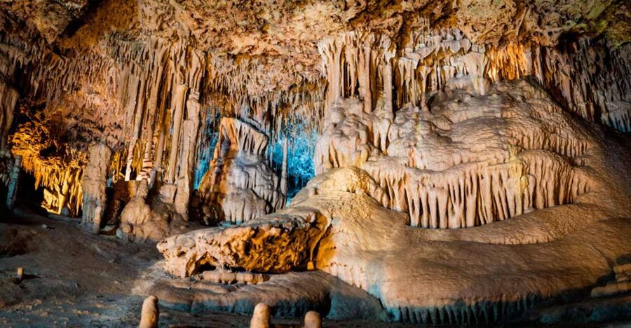 Mallorca: Caves of Hams and Dinosaurland Ticket with Pickup - Dinosaurland adds a very different hour