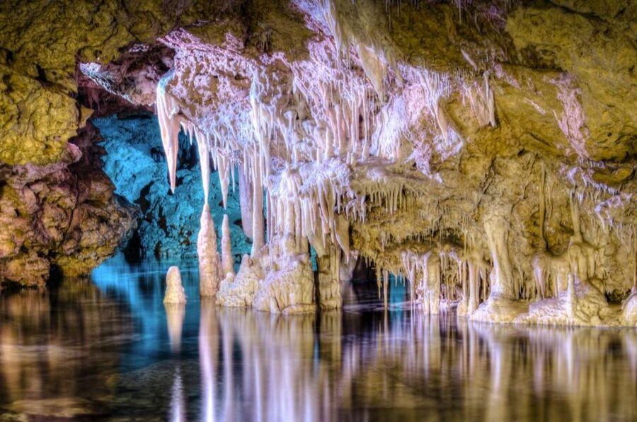 Mallorca: Caves of Hams, Blue Cave and audiovisual - Entering the Classic Cave and its hooked formations