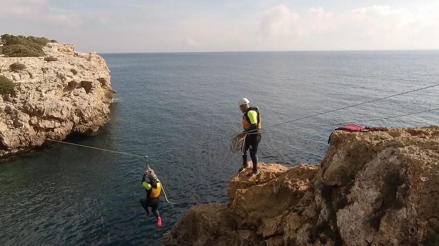 Mallorca: Cliff Jumping Adventure for Cruise Passengers - What to pack for a comfortable session
