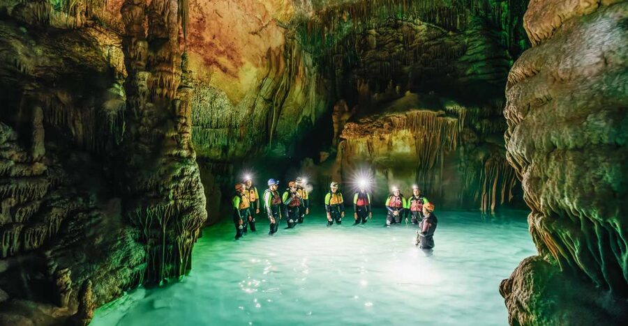Mallorca: Cova des Coloms Caving Trip with Hotel Transfer - Getting ready at the beach