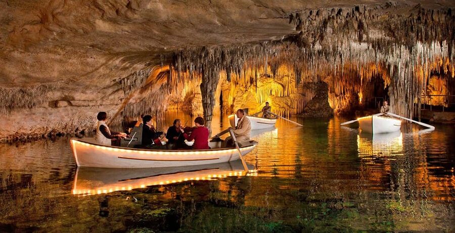 Mallorca: Drach and Hams Caves, and Porto Cristo Day Tour - Two cave systems, two different moods