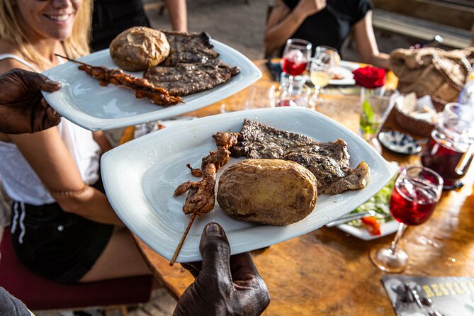 Mallorca Evening Tour: Horseback Riding, Dinner and Dance - BBQ dinner, sangria, and country music
