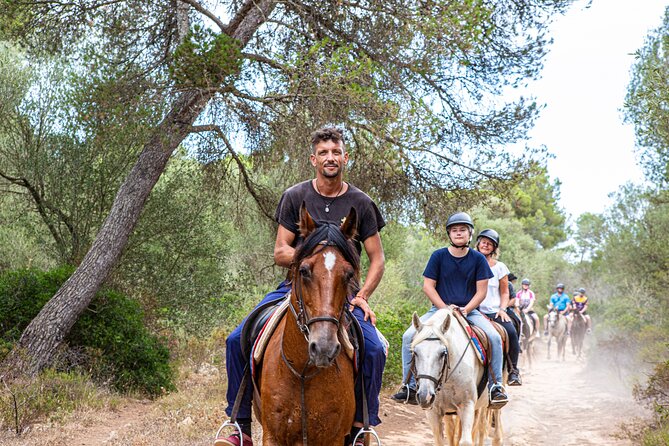 Mallorca Evening Tour: Horseback Riding, Dinner and Dance - Who should book this Mallorca ranch evening?
