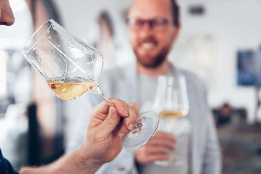 Mallorca: Full-Day Winery Small Group Tour - A longer meal in the middle of the day