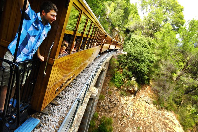 Mallorca in One Day Sightseeing Tour with Boat Ride and Vintage Train - What this Mallorca day tour is really designed to do