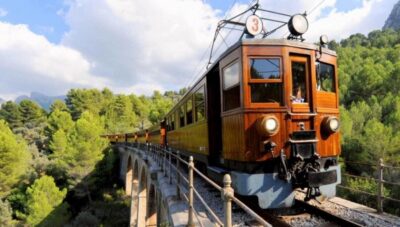 Island Tour with Boat, Train, and Hotel Transfer