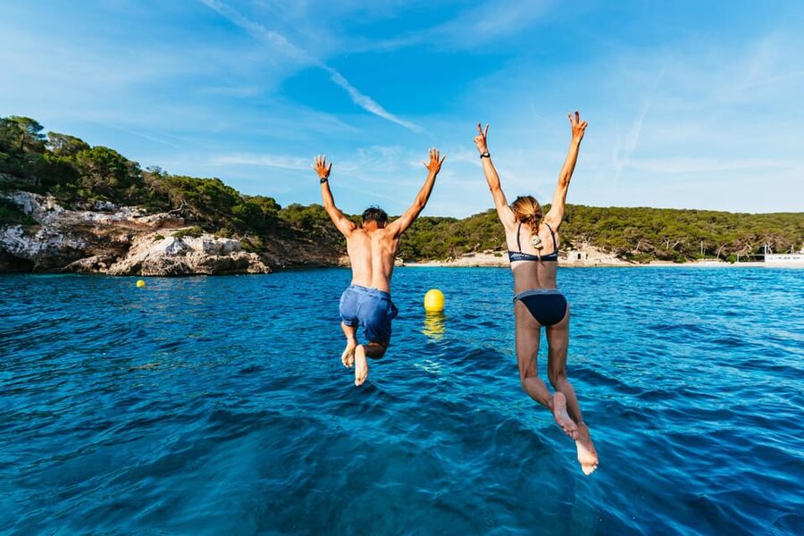 Mallorca: Midday or Sunset Sailing with Snacks and Open Bar - Key points at a glance