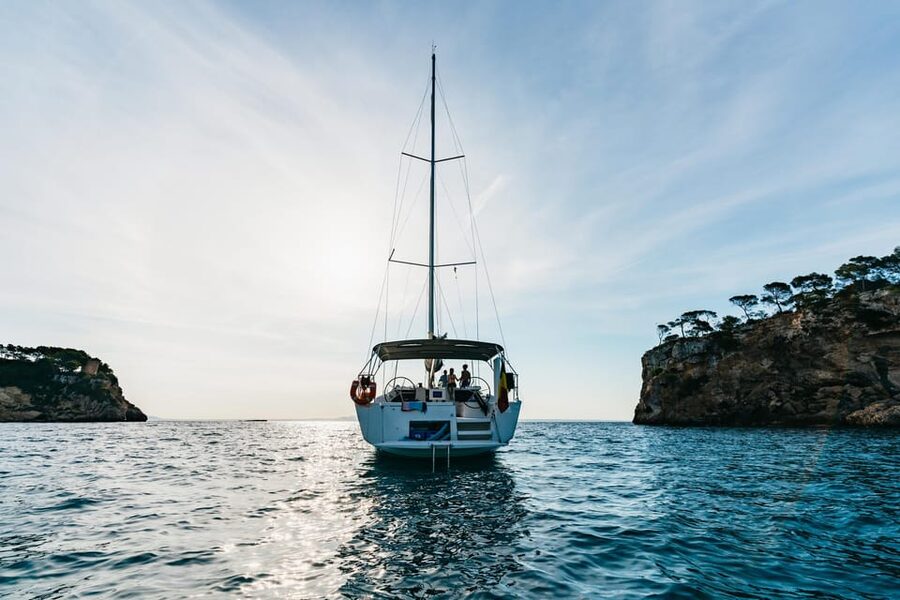 Mallorca: Midday or Sunset Sailing with Snacks and Open Bar - What $82 gets you