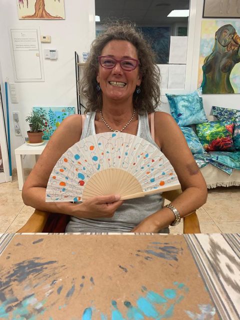 Mallorca/Porto Cristo: Design your own Spanish hand fan - Is the Spanish Fan Workshop Worth Booking?