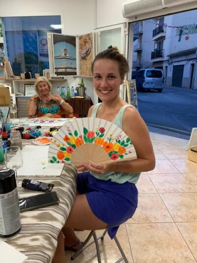 Mallorca/Porto Cristo: Design your own Spanish hand fan