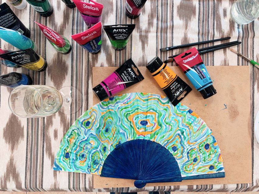 Mallorca/Porto Cristo: Design your own Spanish hand fan - Meeting Christiane at Gallery Margarita