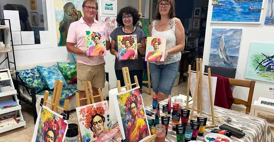 Mallorca/Porto Cristo: Paint your own Frida Kahlo - Inside Gallery Margarita in Porto Cristo