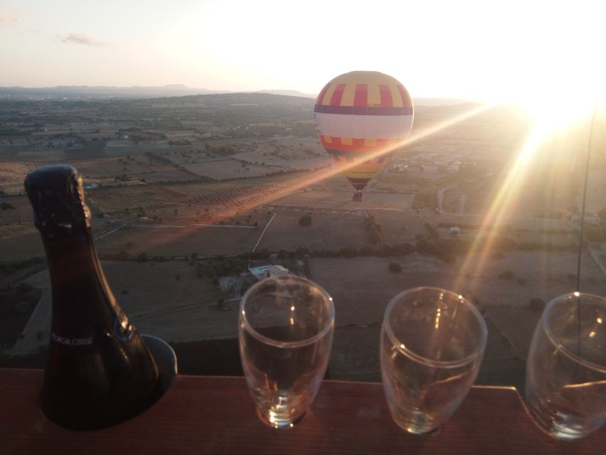 Mallorca: Private Hot Air Balloon Ride - Champagne, Cava, and Mallorcan snacks in the basket