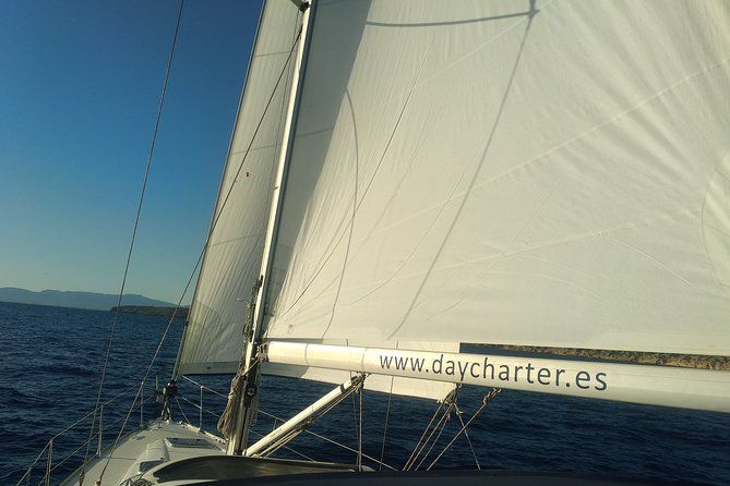 Mallorca sailing, snorkelling, as a Local with drinks and food - Setting out from Cala Estancia
