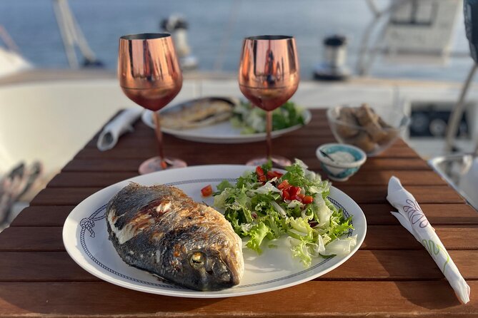 Mallorca sailing tour with tapas and wine - The skipper and the tone of the day