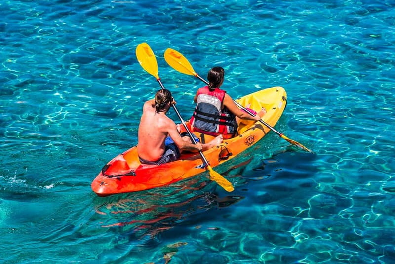 Mallorca: Sea Cave Kayaking Tour with Snorkeling and a Snack - The first paddle: simple instruction, immediate scenery