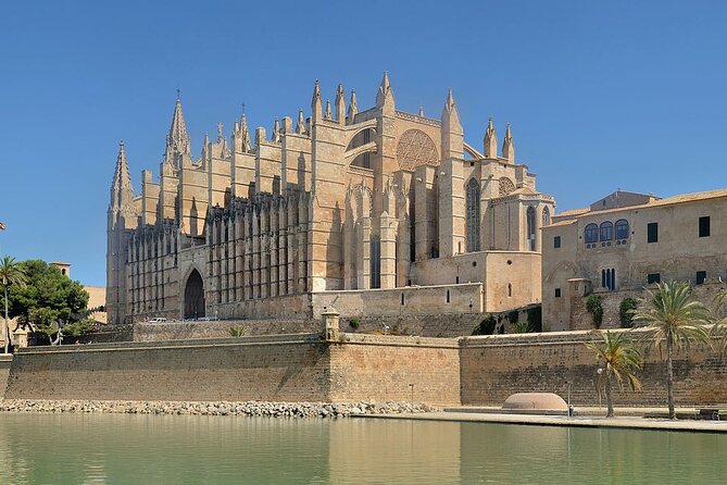 Mallorca Shore Excursion Bellver Castle and Cathedral Private Tour - Why Bellver Castle makes the right first stop