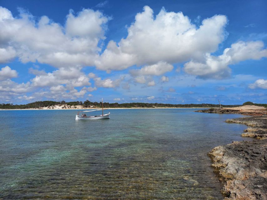 Mallorca: Southern Beaches Private Llaut Boat Tour - Es Carbó: the longer and quieter beach stop