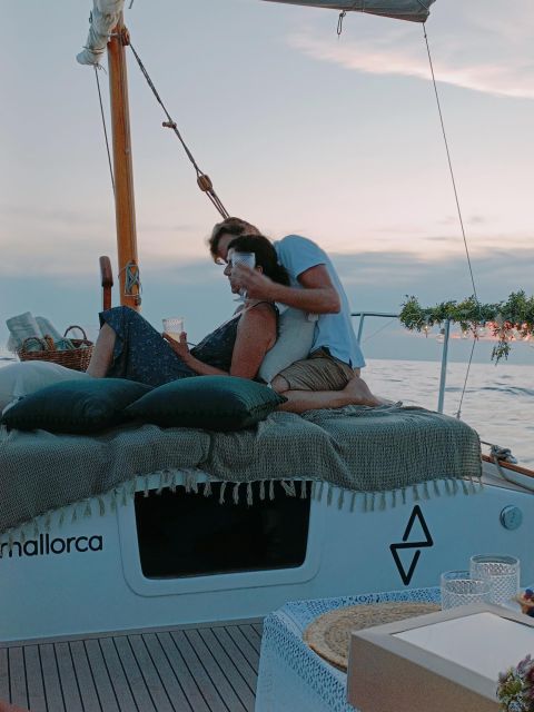 Mallorca: Sunset Eco charter experience - Thirty minutes among the Malgrats Islands