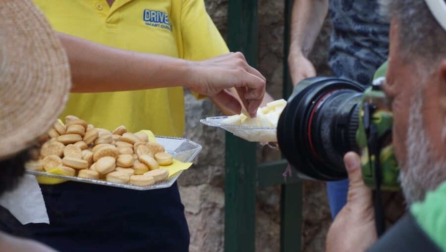 Mallorca: Tramuntana Mountains Tour with Local Guide & Lunch - Sóller, olive oil, and the meal that finishes the day