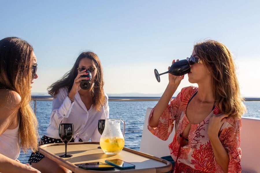 Palma: Cueva Verde and Cala Vella Catamaran Cruise with BBQ - Who should book this catamaran cruise?