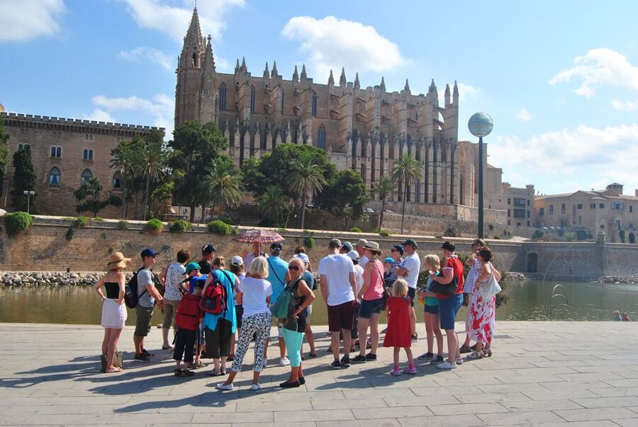 Palma de Mallorca: City Walking Tour with The Cathedral - Starting beside Parc de la Mar