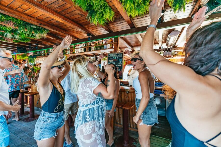 Palma de Mallorca: Daytime Boat Party with Live DJ - Key points to know before booking
