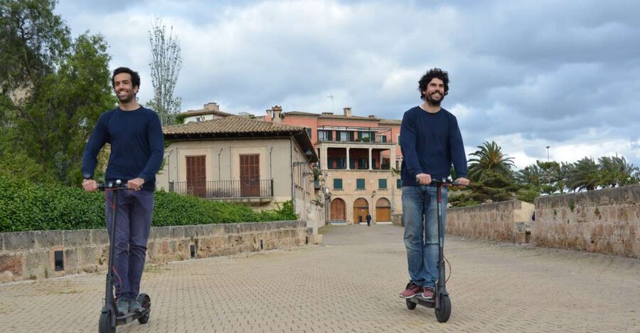 Palma de Mallorca: E-Scooter Rental - Reaching the city walls for Palma views