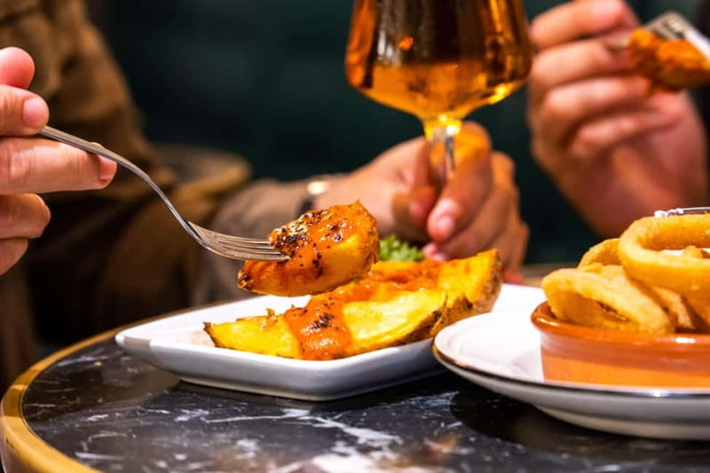 Palma de Mallorca: Gourmet Tapas and Wine Tour - Five stops, five drinks, and Palma between bites