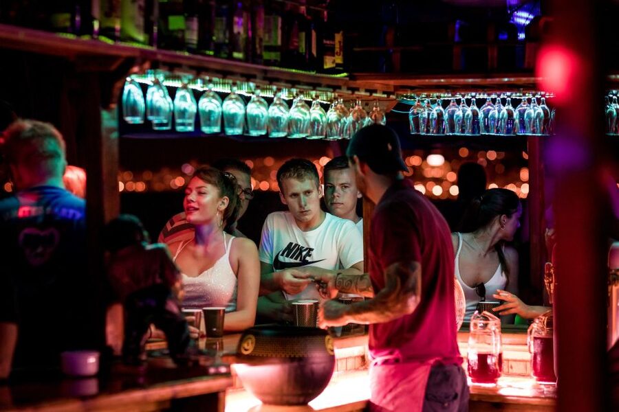Palma de Mallorca: Night Boat Party with Live DJ - Music, dancing, and the DJ set