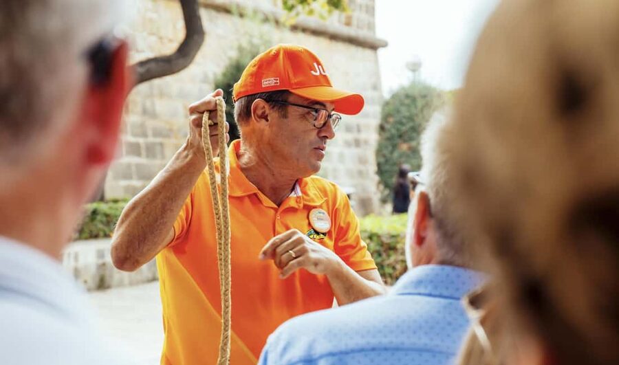Palma de Mallorca: Old Town and Cathedral Tour - Choosing between the available times