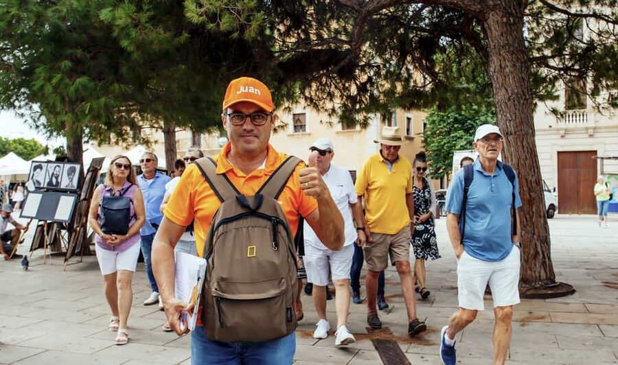 Palma de Mallorca: Old Town and Cathedral Tour - Skip-the-line entry and what it really saves