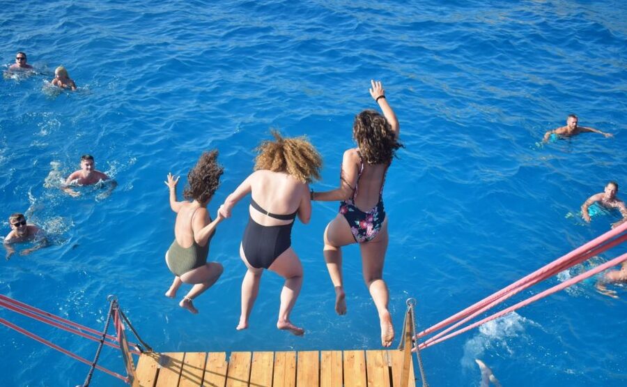 Palma de Mallorca: Palma Bay Boat Tour with Snorkeling - Simple ways to improve your day