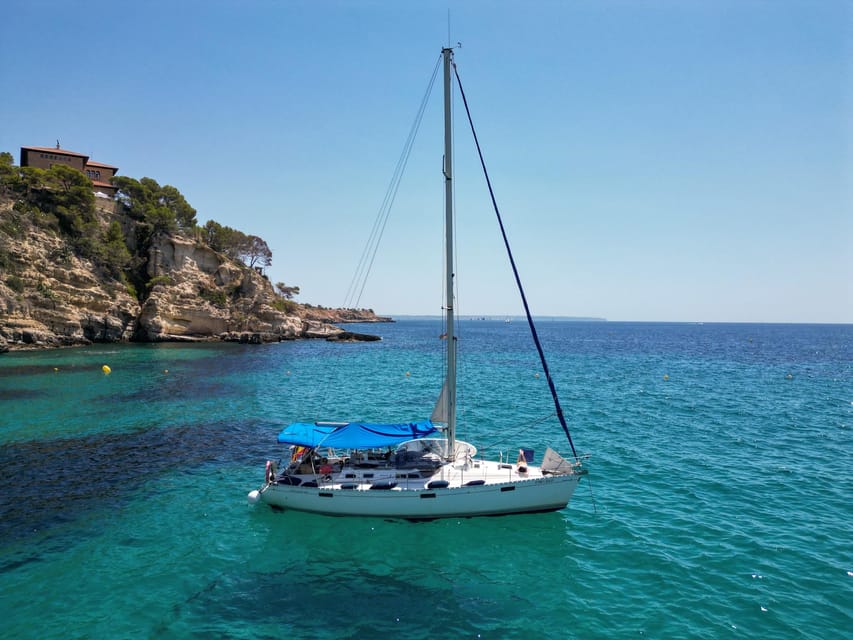 Palma de Mallorca: Sailing Boat Trip with Skipper & Tapas - Sailing Palma Bay from Real Club Nautico