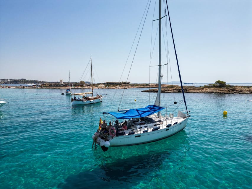 Palma de Mallorca: Sailing Boat Trip with Skipper & Tapas - The first hours across the Bay of Palma