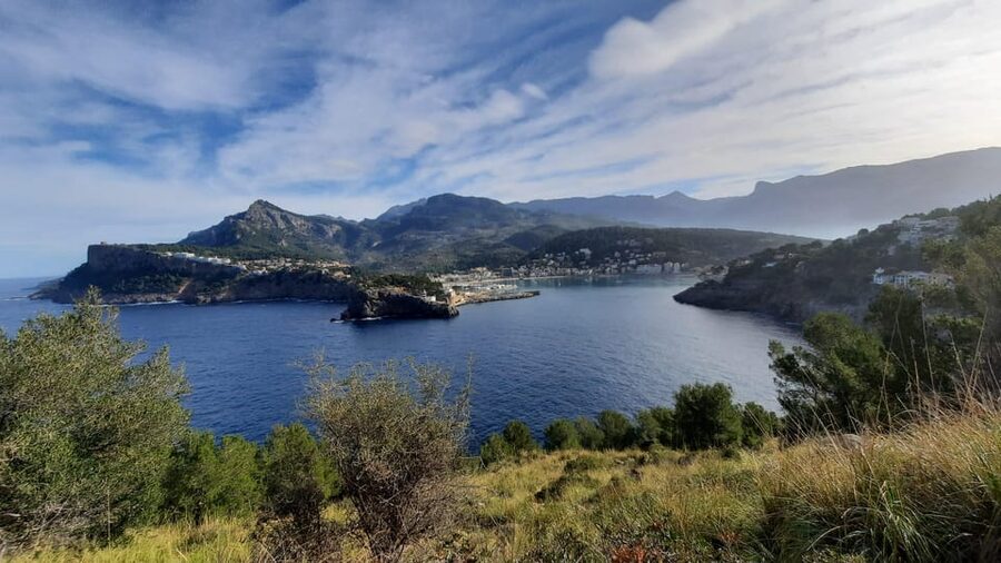 PALMA DE MALLORCA & SOLLER MIT BAHN & STADTFÜHRUNG ab Palma - The wooden tram to Port de Sóller